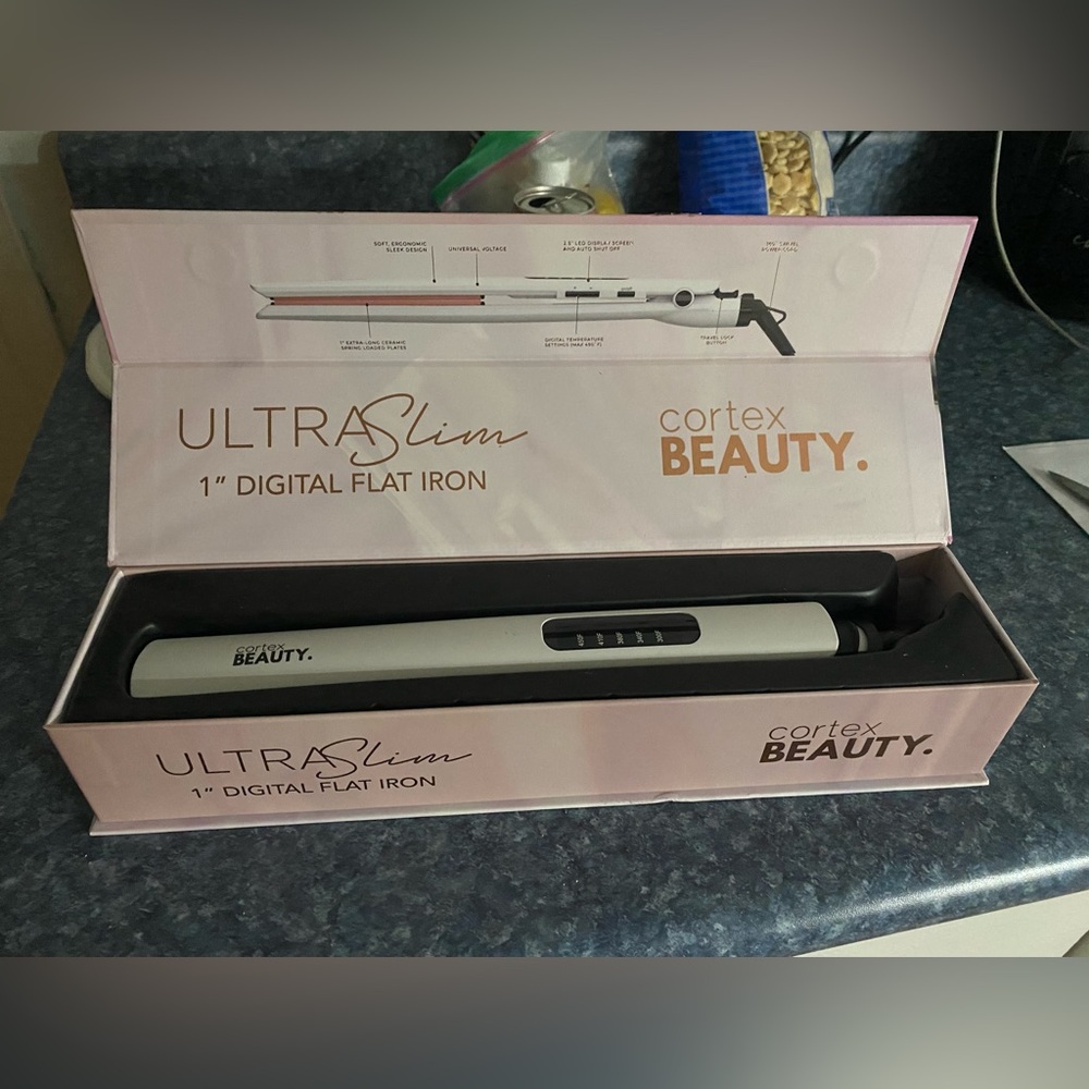 Cortex Beauty Slim Hair straightener